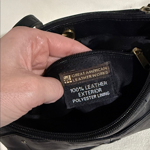 Great American Leatherworks Crossbody - Picture 4 of 7